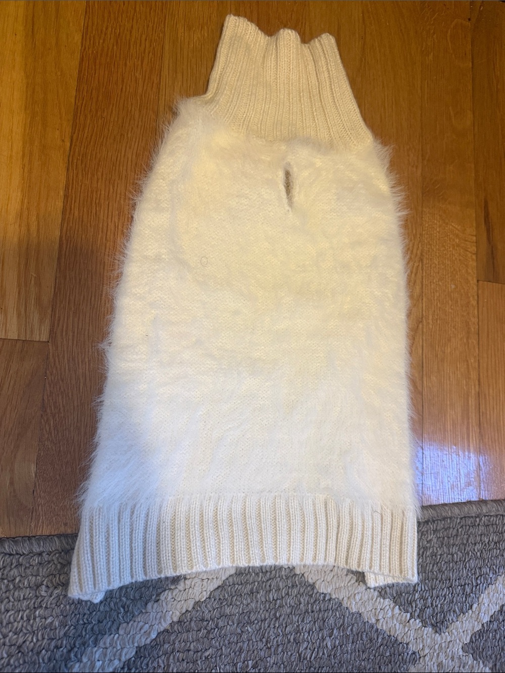 Cozy Cream Fuzzy Turtleneck Sweater - Women's